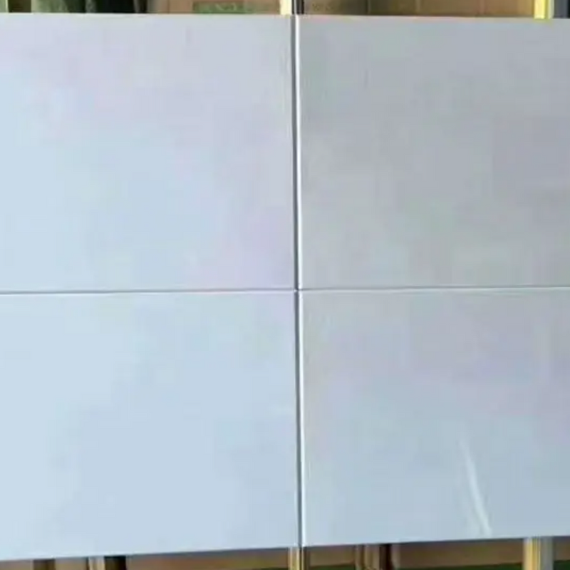 Autotank 3004 aluminijeva zlitina - 2,5 mm/1800 mm za vtiskovanje avtomobilskih rezervoarjev za gorivo