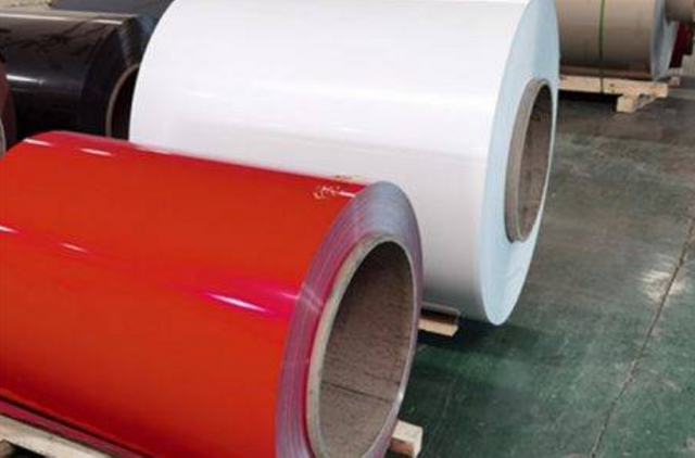 AA5052 H32 1.5mm spirale alumini e veshur me ngjyra p&euml;r &ccedil;ati n&euml; zonat bregdetare