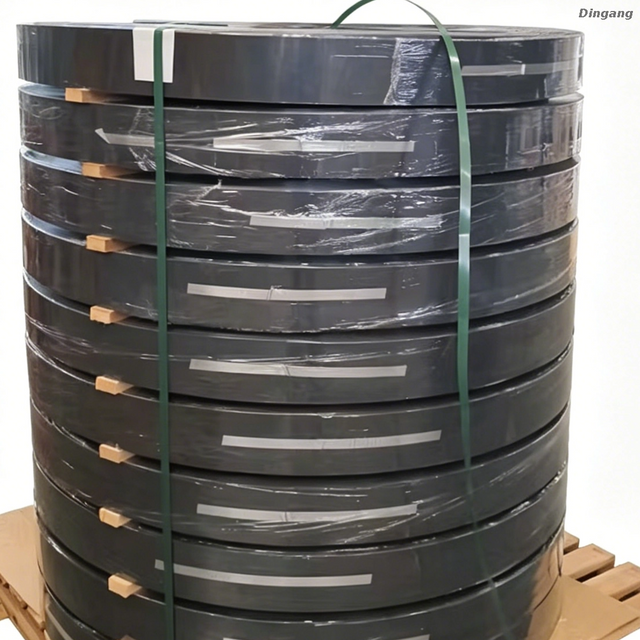 Realizzazione di insegne pubblicitarie in strisce di alluminio verniciato AA 3105 H26 da 0,4-3,0 mm