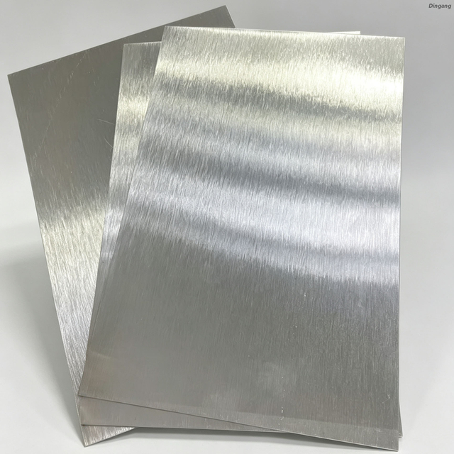 Geborselde metaalkleurbedekte aluminiumspoel van ho&euml; gehalte vir masjinerie en elektriese omhulsel